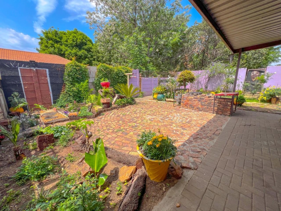 3 Bedroom Property for Sale in Roodia Free State